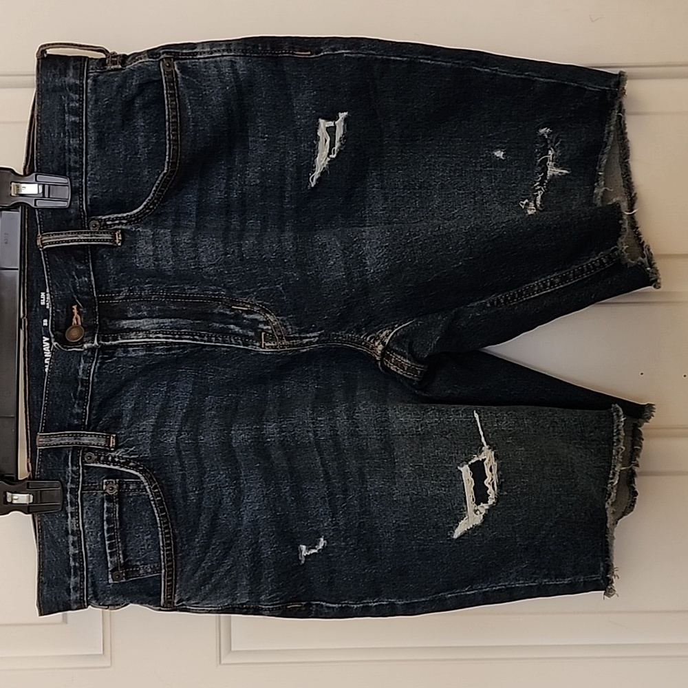 Old Navy  Men's Slim Distressed Denim Shorts